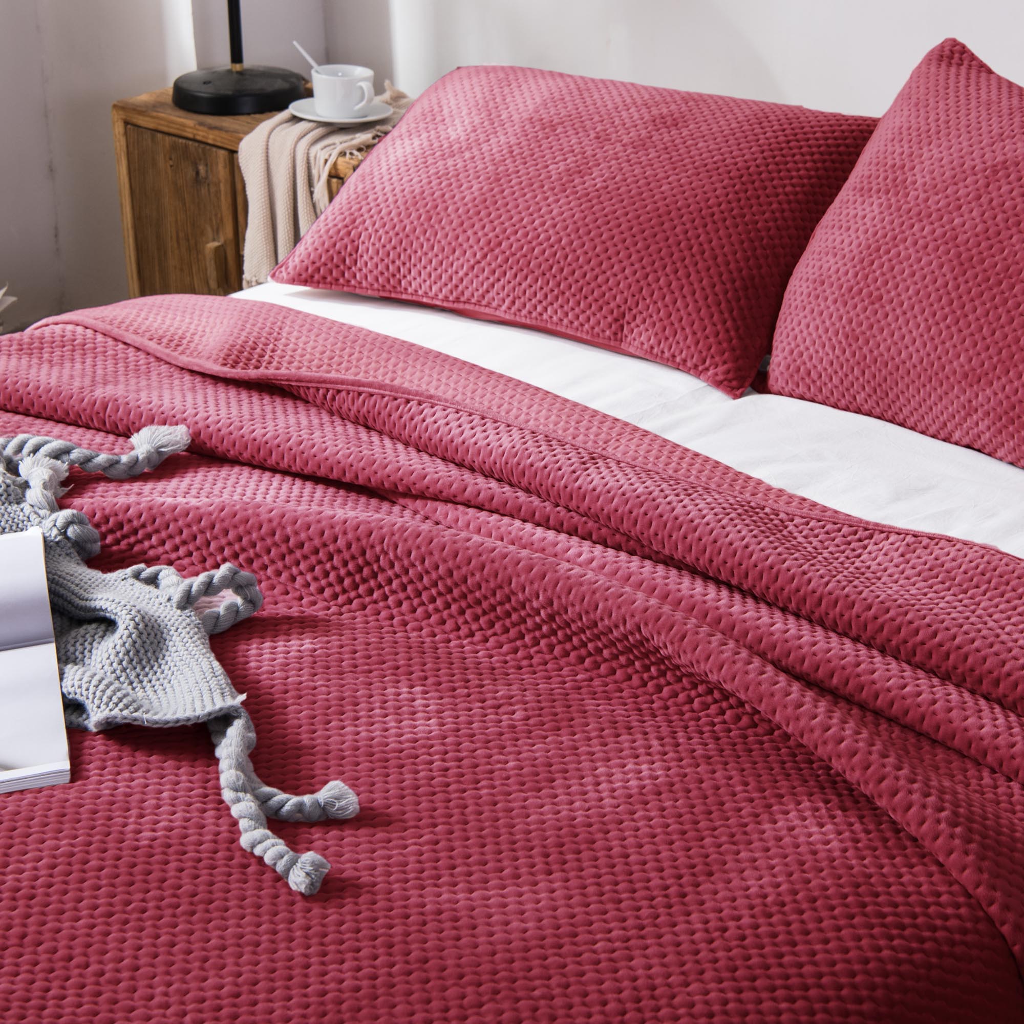 Kasentex All Season Cozy Velvet Quilt Set with Shams, Queen, King, Room Decor, Graduation Gifts
