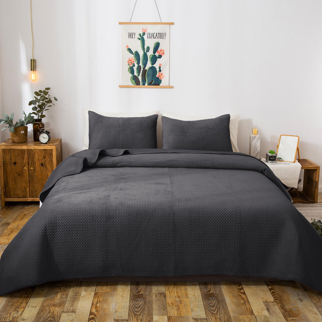 Kasentex Ultra Soft Plush Poly-Velvet Quilt Set, Queen, King, Room Decor, Graduation Gifts, Fathers Day Gift