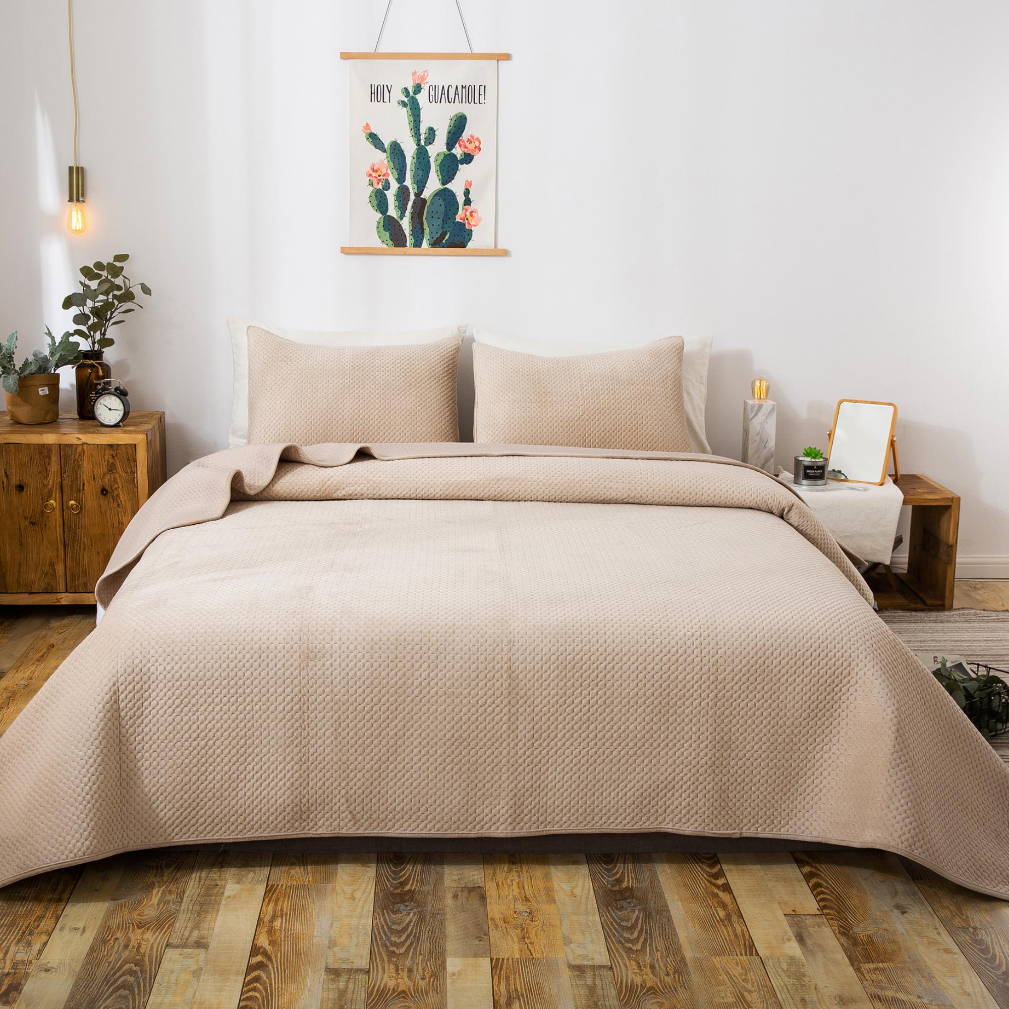 Kasentex All Season Cozy Velvet Quilt Set with Shams, Queen, King, Room Decor, Graduation Gifts
