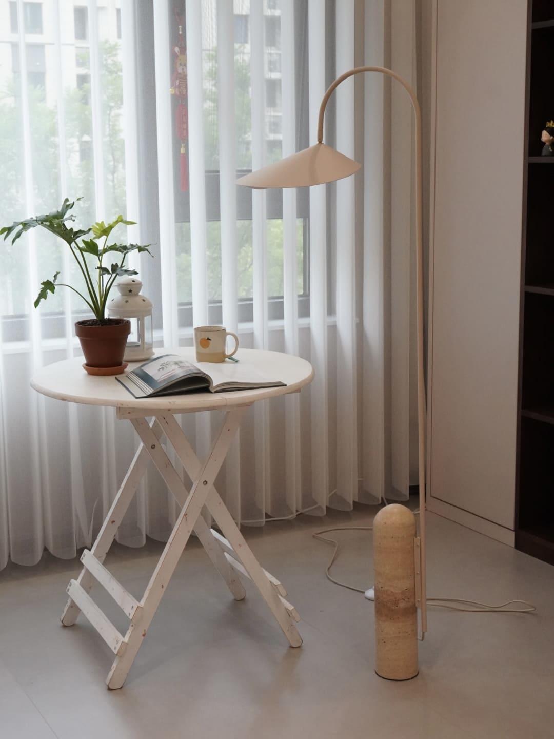Arum Floor Lamp