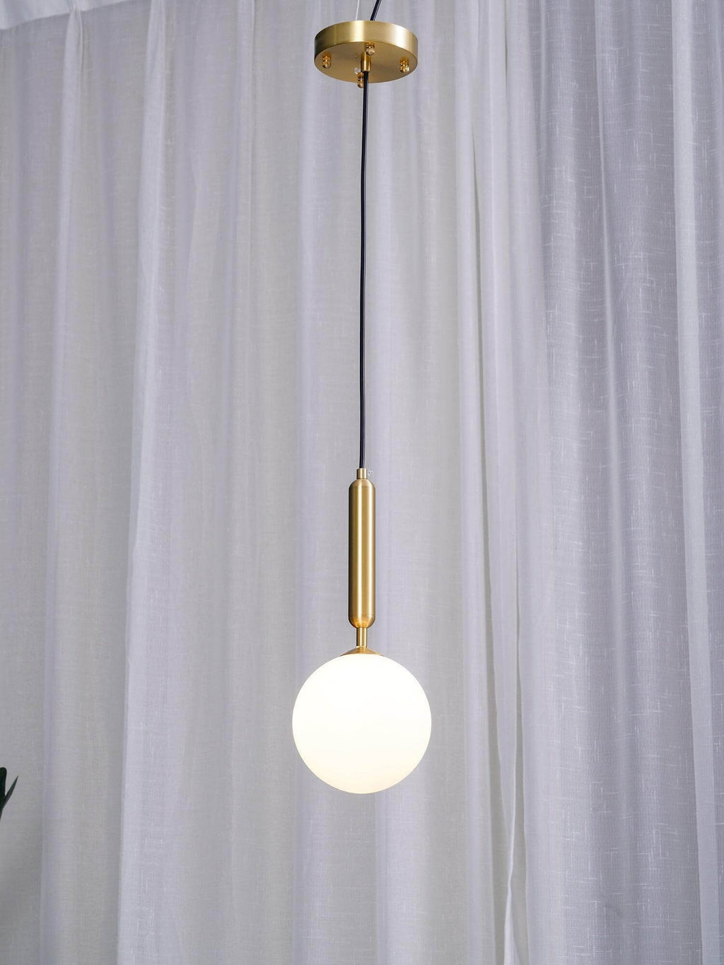 Miira Pendant Light