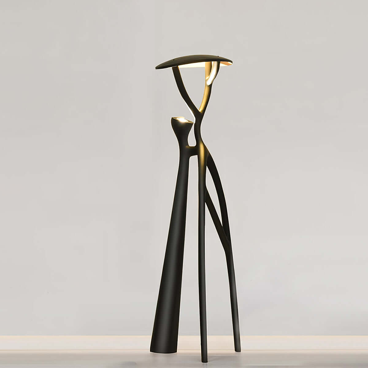 Nivaro Resin Floor Lamp