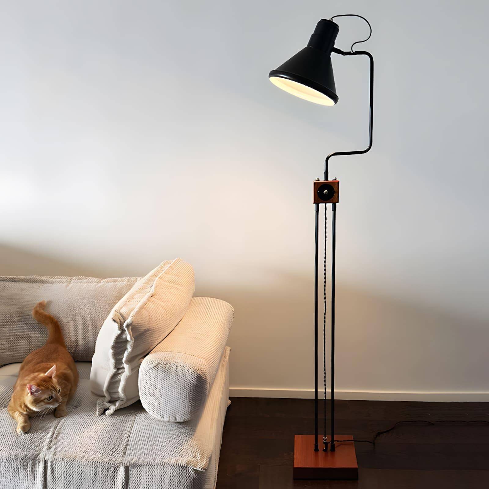 Retro Toia Floor Lamp