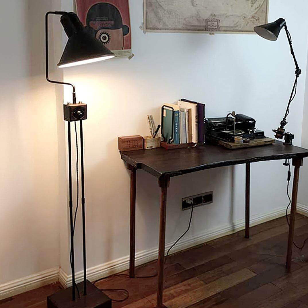 Retro Toia Floor Lamp