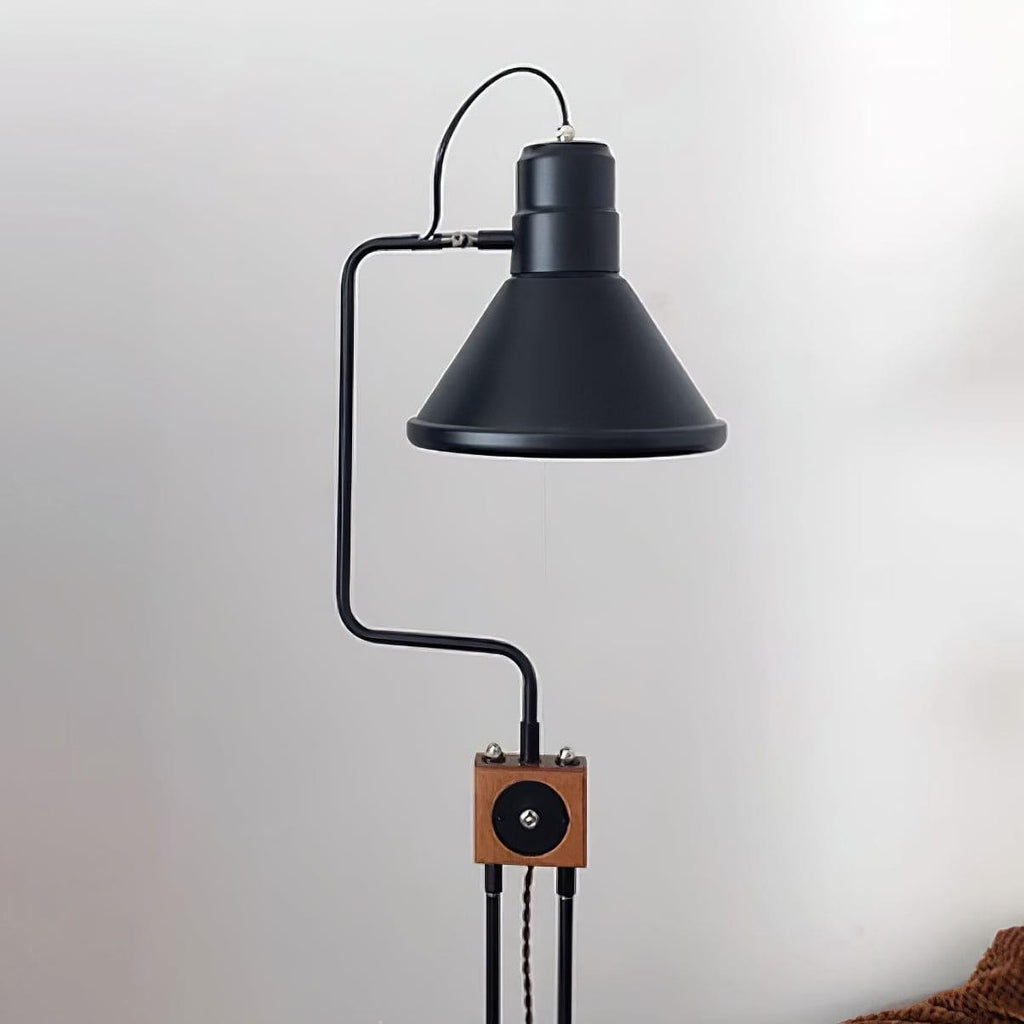 Retro Toia Floor Lamp