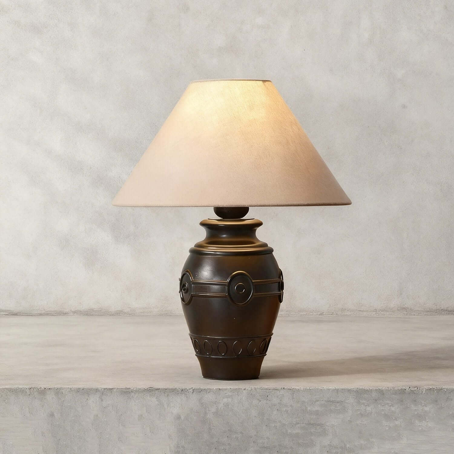 Sarivo Table Lamp