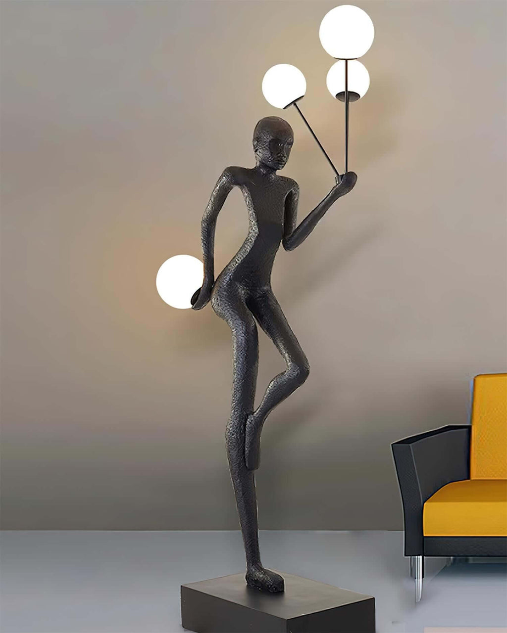 Varnilo Sculptural Floor Lamp