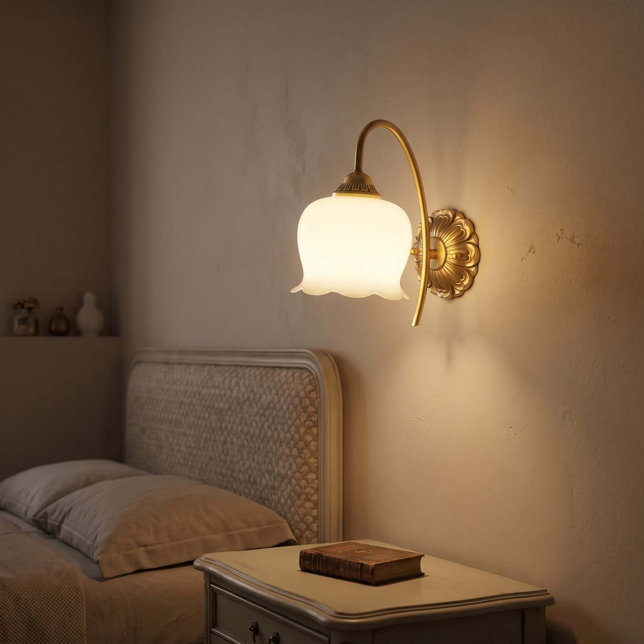 Vintage Mia Wall Lamp