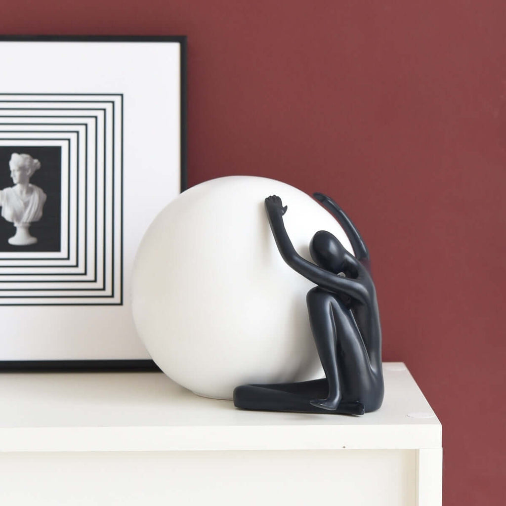 Zelvora Sculptural Table Lamp