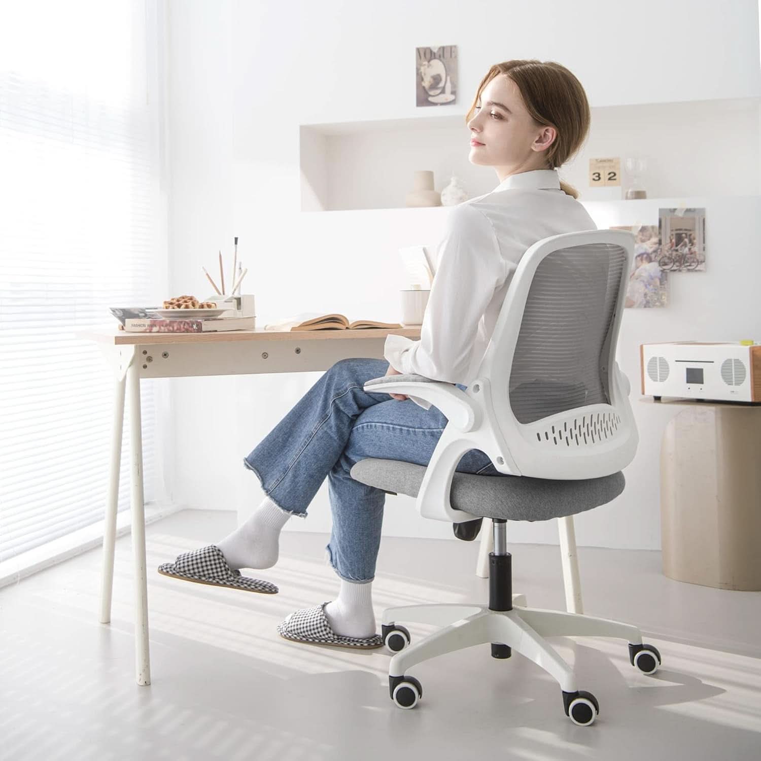Ergonomic Gaming Chair With Lumbar Support And Adjustable Height