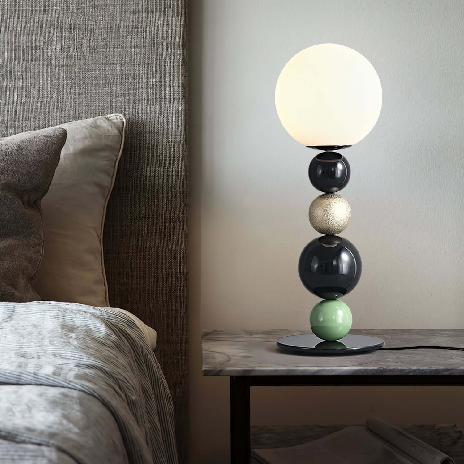 Ball String Table Lamp