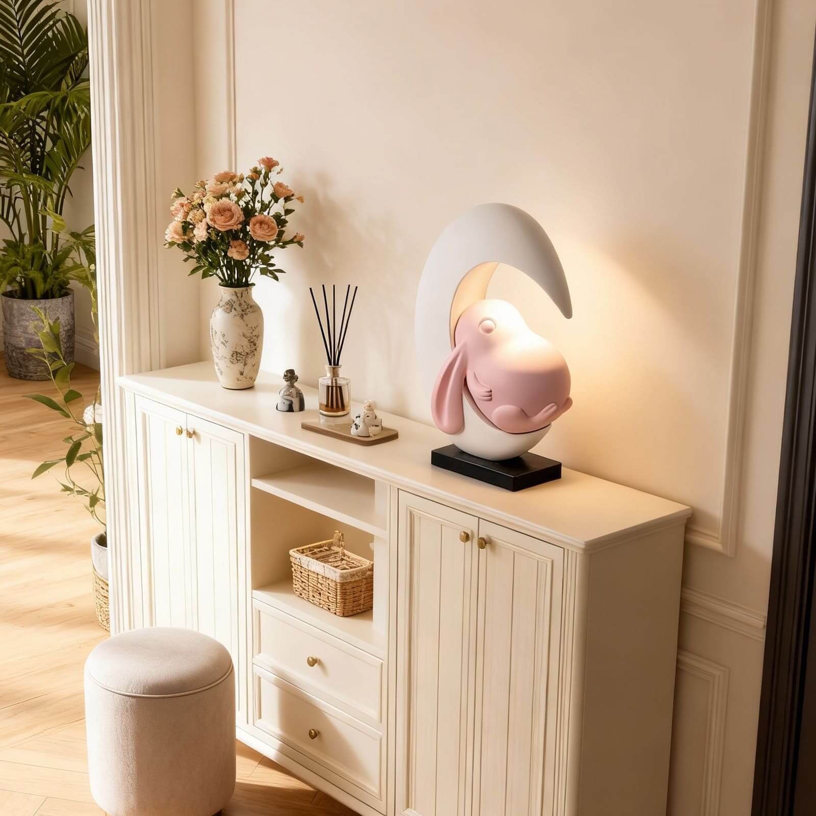 Lumeya Sculpture Table Lamp