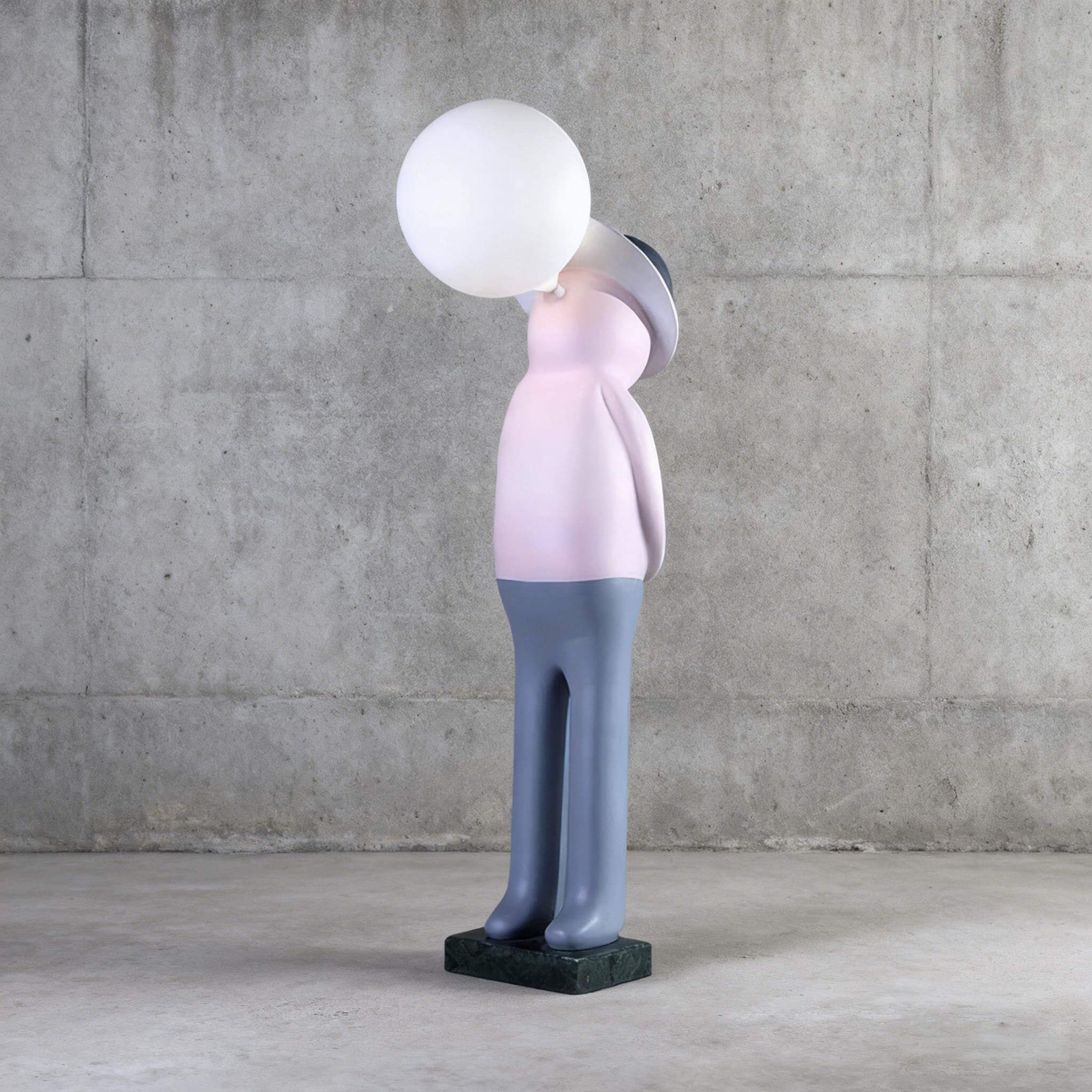 Molunu Sculpture Table Lamp