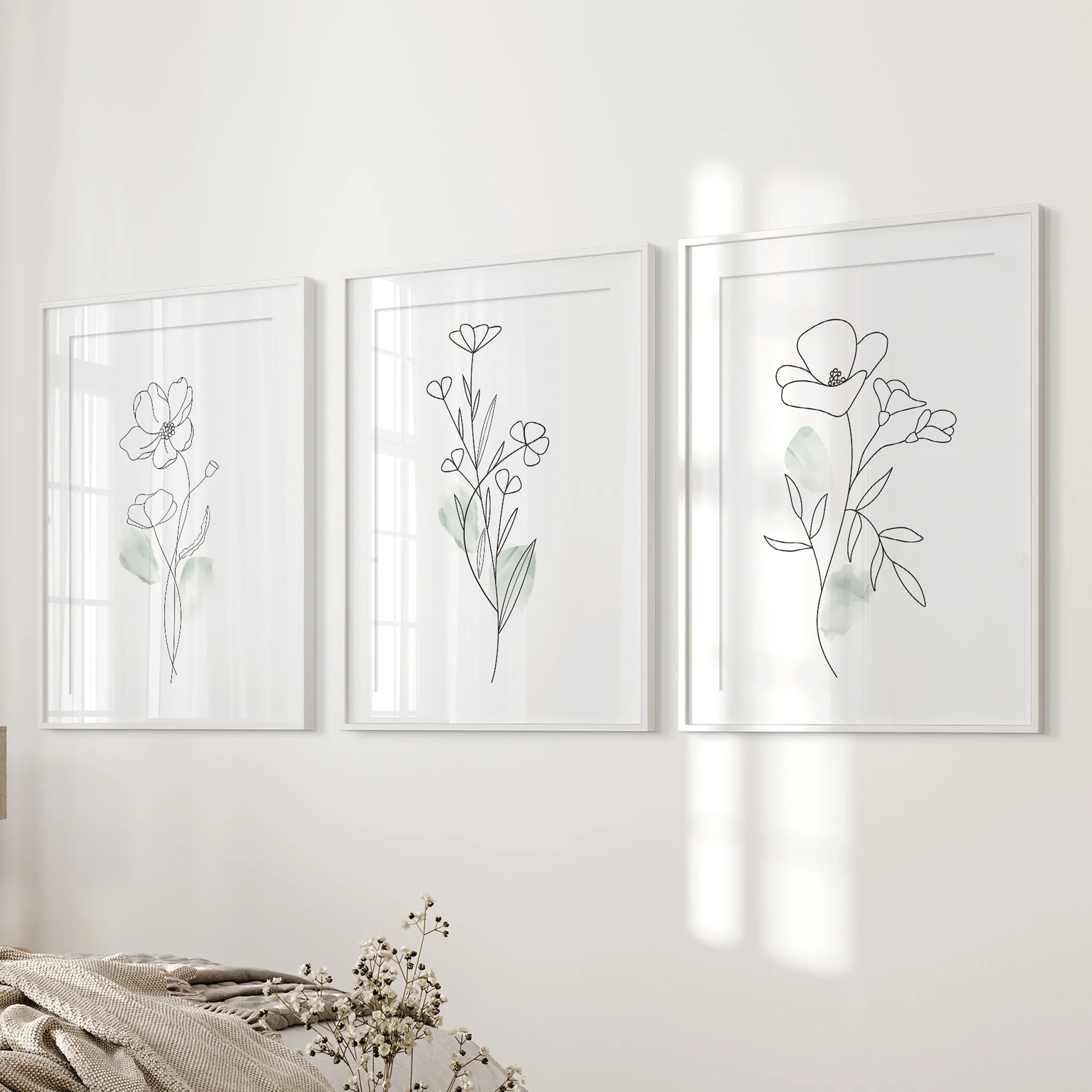 Modern Botanical Line Art Decor. 3 Piece Floral Print Set