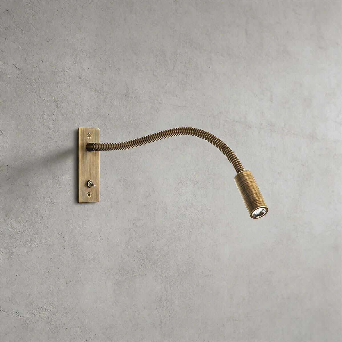 Tynlo Wall Light